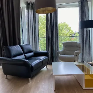 Apartment Penthouse An Der Contrescarpe